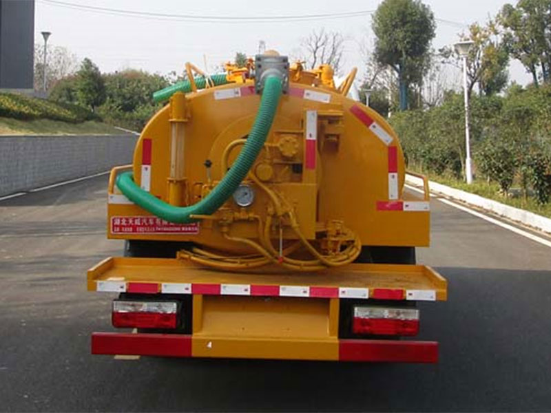 小型清洗吸污車